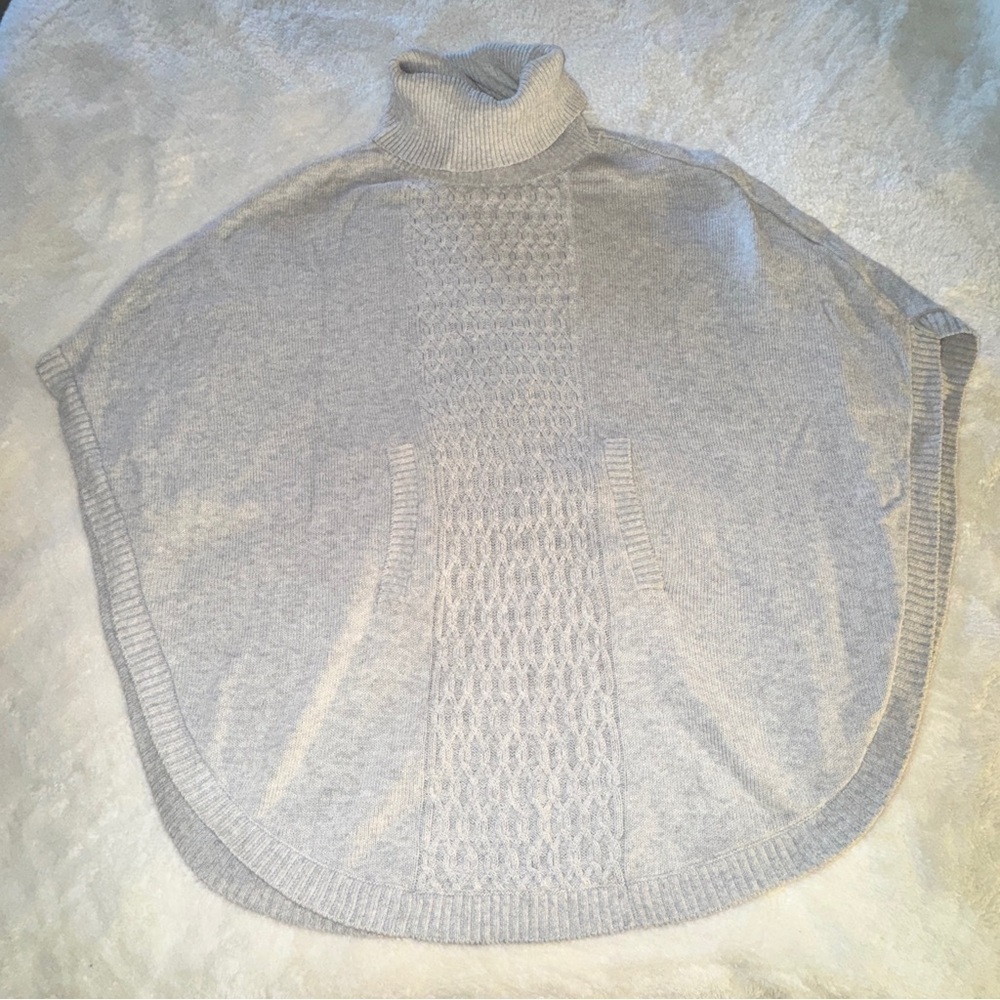 Elegant Gray Turtleneck Sweater Poncho CAbi